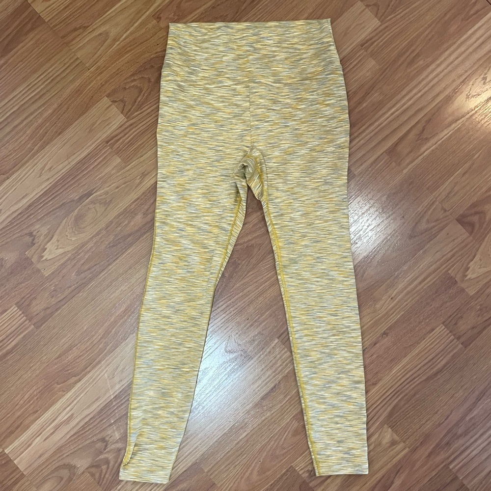 Outdoor Voices Flow Freeform 7/8 Leggings Sunset Yellow/Gray Workout Gym Medium - Picture 3 of 12